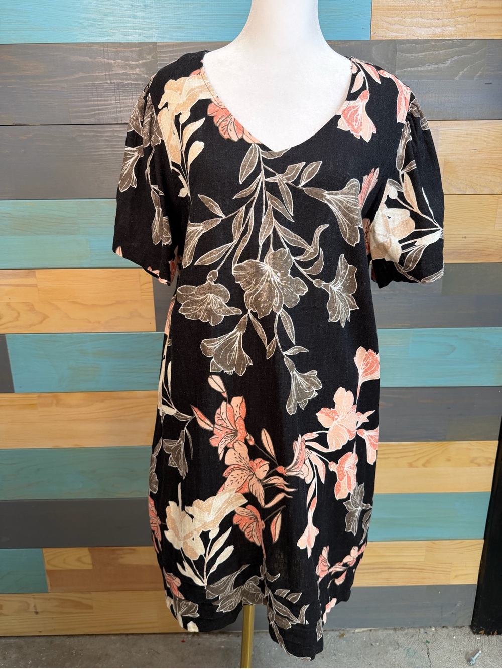 Nicole Miller Linen Viscose Black Floral V-Neck Shift Dress Tropical Ruffle Hem